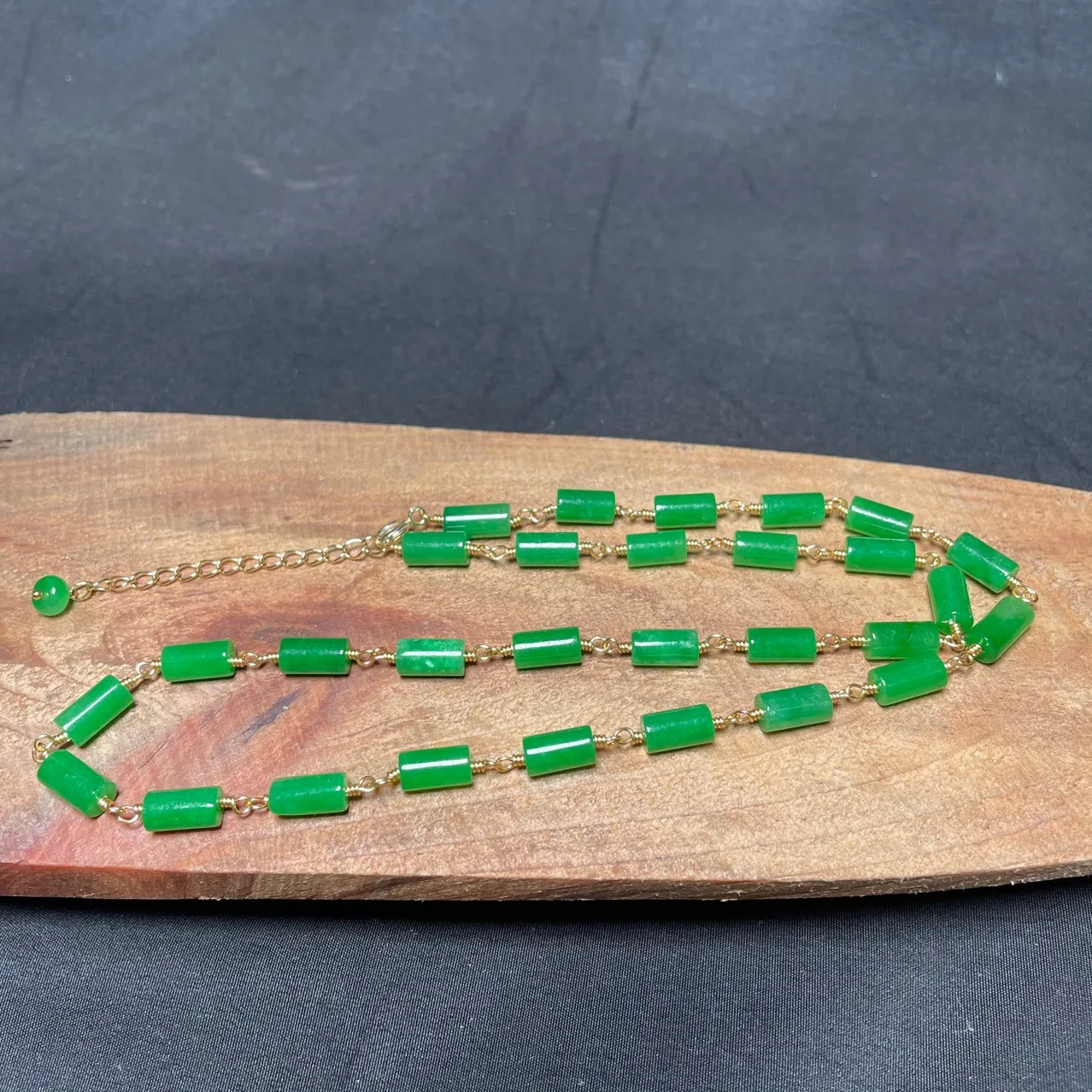 Necklaces - Collar de cuentas de Jade VERDE,